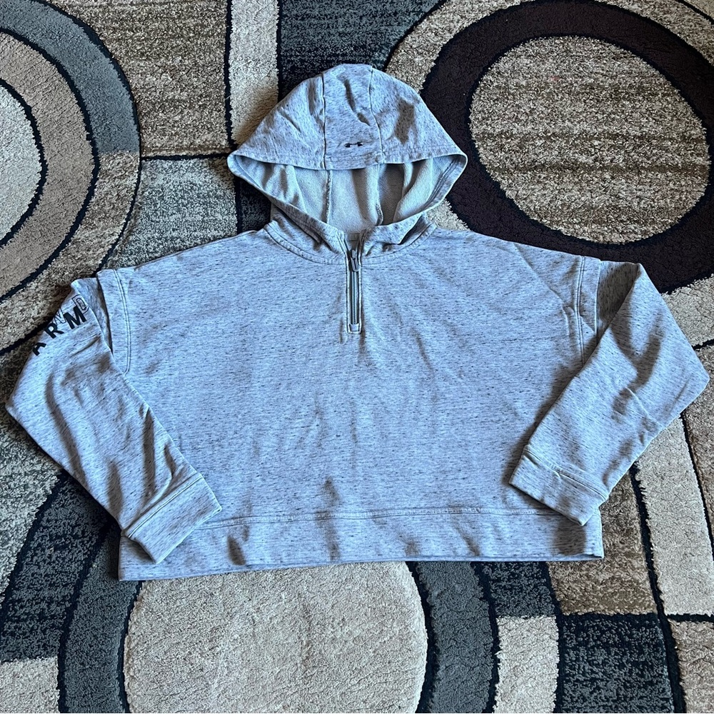 Women's Under Armour 1/2 zip Crop hoodie Size XS